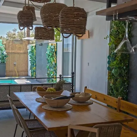 Βίλα Thermis Luxury Villa, Λουτράκι