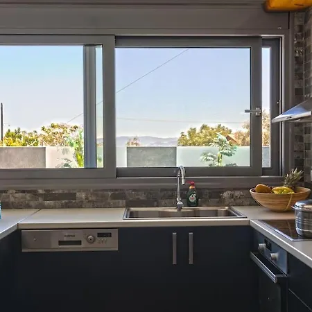 Thermis Luxury Villa, Λουτράκι