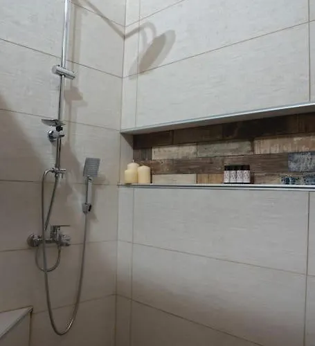 Thermis Luxury Villa, Λουτράκι