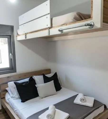 Вилла Thermis Luxury Villa, Лоутраки