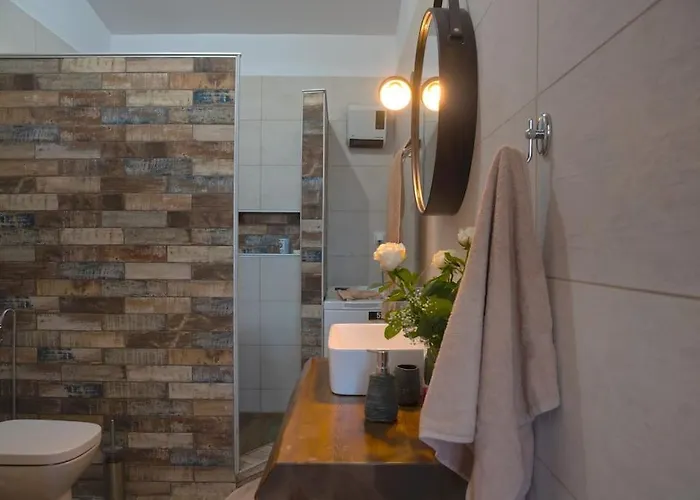 Thermis Luxury Villa, Вилла Лоутраки